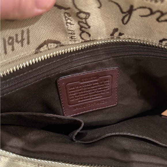 Stunning 2010 Horse And Carriage Coach Tote - Picture 4 of 8